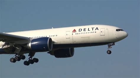 Delta Air Lines Boeing 777 200lr N704dk Landing At Nrt Youtube