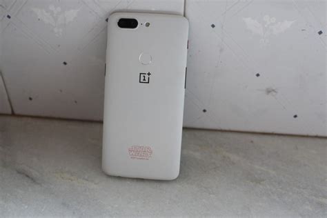 Hands On With The Oneplus 5t Star Wars The Last Jedi Edition