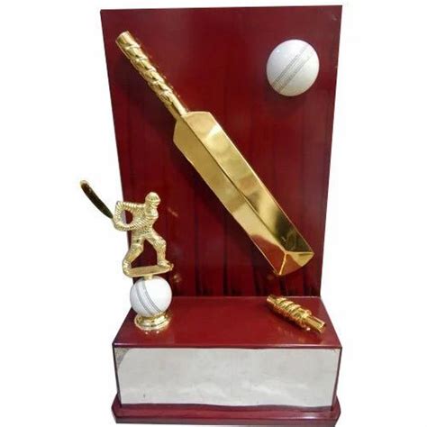 Golden Gold Plated Sports Trophy At Rs 5217 In Chennai Id 19408490088