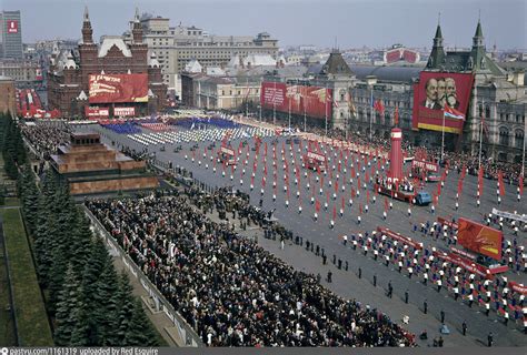 Красная площадь. Физкультурный парад в День международной солидарности ...