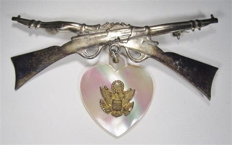 Vintage Silver Mother Of Pearl Military Rifle Brooch Pin Wc 161 49