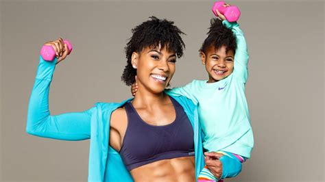 Watch This Fit Mom Works Out With Her Toddler Daughter To Stay In Shape