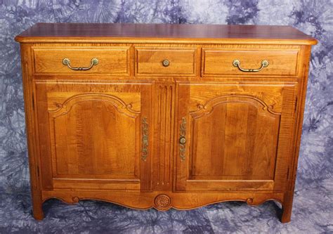Indeed, you can really only find these pieces in vintage stores and consignment shops. ETHAN ALLEN French Country Provincial Buffet Sideboard ...