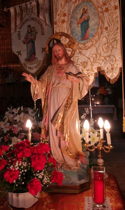 Pin De Rosy Matta En Coraz Nes De Jes S Y De Maria Imagenes De Jesus Orando Imagen De Cristo