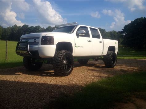 Logan's Truck! 2007 Chevy Z71 with 6" suspension lift, 37 ...