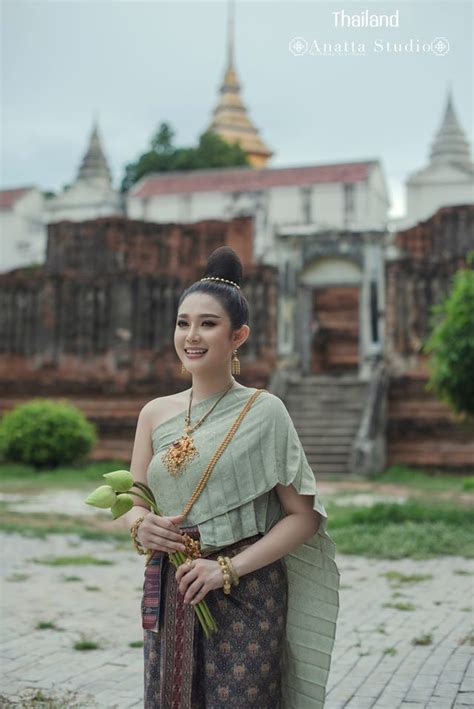 Thailand 🇹🇭 Thai Costume Of Ayutthaya Kingdom ผู้หญิง นางแบบ เพศหญิง