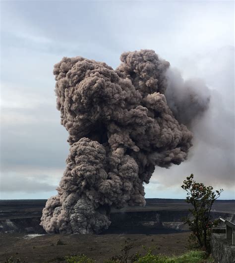 Its An Extraordinary Time On Kīlauea Volcano Big Island Now