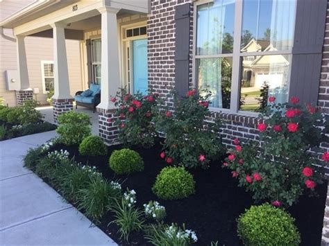 Incredible Flower Bed Design Ideas For Your Small Front Landscaping10