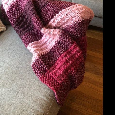 Big needles and open stitches mean. Easy Knit Blanket Pattern, Knit Throw Pattern, Easy ...
