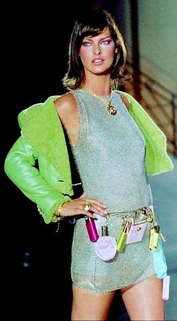 Linda Evangelista Atelier Versace Fall 1994 Haute Couture Fashion