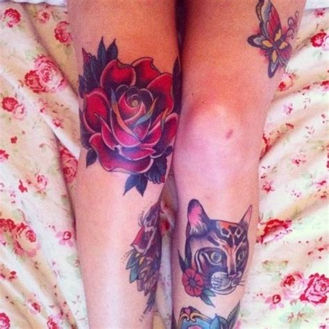 When it comes to floral tattoos, roses are one of the most classic designs. knee tattoo on Tumblr