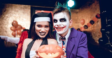 10 halloween 2018 party games for adults that are way more fun than trick or treating
