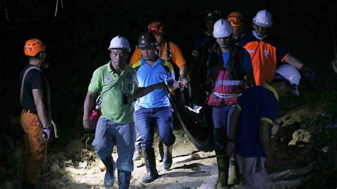 Dozens Feared Trapped As Landslide Kills At Least 21 In Cebu Province
