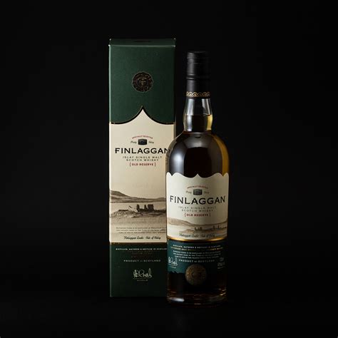 Finlaggan Old Reserve Islay Single Malt Scotch Whisky De Kelle Cigars