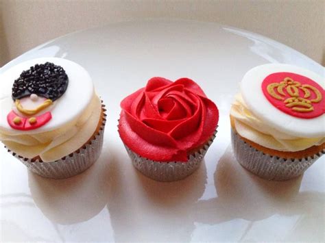 London Inspired Cupcakes By Cakes By Katie Uk Delight Cupcakes