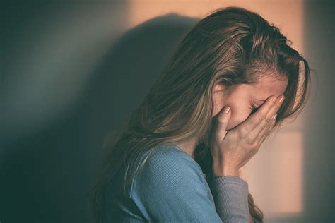 Conheça os cinco sinais de depressão mais comuns nos adolescentes VEJA