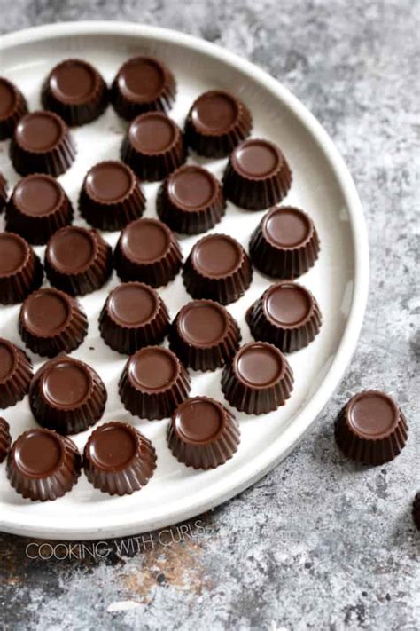 How do i use a hot chocolate bomb? Mint Chocolate Fat Bombs - Cooking With Curls