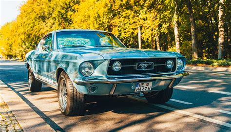 Muscle cars are a key part of american culture in the 1950s, 1960s, and 1970s. Classic Muscle Cars: 12 of the Greatest American Models of ...