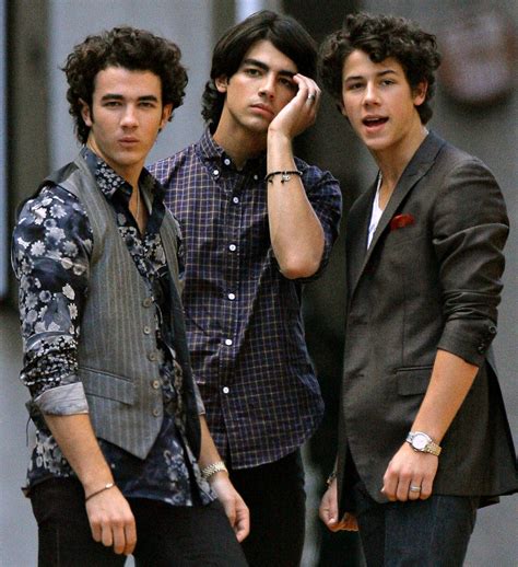 ∂ιѕиєу Gσѕѕιρ And Co Jonas Brothers La Seconda Puntata Di Living