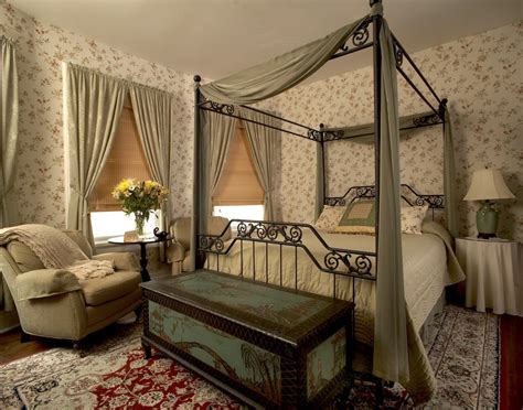 Victorian Decor Style For Comfortable Bedroom 15485 Bedroom Ideas