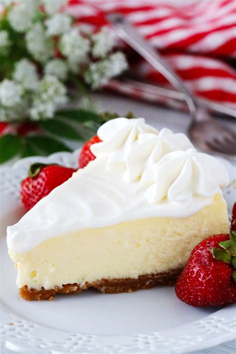 No oven needed for this recipe and the filling only takes about 10 minutes to make so it truly 1. Sour Cream Cheesecake | Easy, Foolproof Recipe - The ...