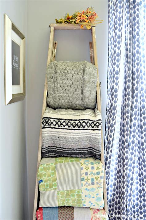 Super easy and inexpensive build! Trash to Treasure Rustic Blanket Ladder
