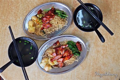 Mr hoon moh heng, who recently passed, has managed to build one of the most iconic top: SG EATS Charcoal Char Siew Wanton Noodle (碳烤黑叉烧) At Kim ...
