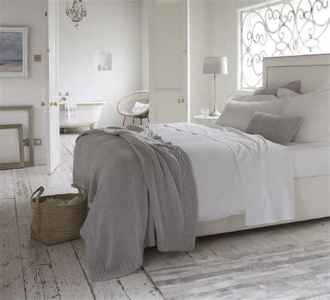 6 White Bedroom Ideas That Are Easy To Copy The