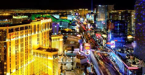 Theres More To Downtown Las Vegas These Days Huffpost Canada