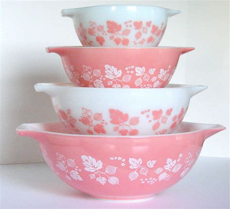 Vintage Pyrex Gooseberry Pink Cinderella Bowl Set Etsy Pyrex