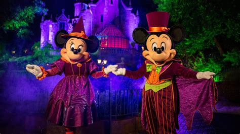Our Guide To Mickeys Not So Scary Halloween Party At Disney World