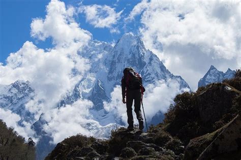 Manaslu Circuit Trek Route Tips Stunning Nepal