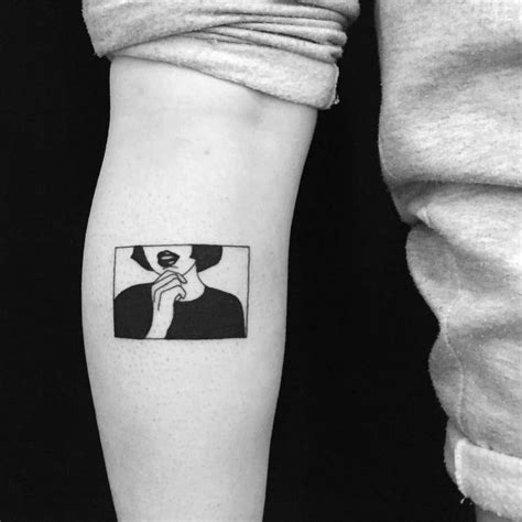 Minimalist Tattoo Placement Minimalisttattoos Pop Art Tattoos