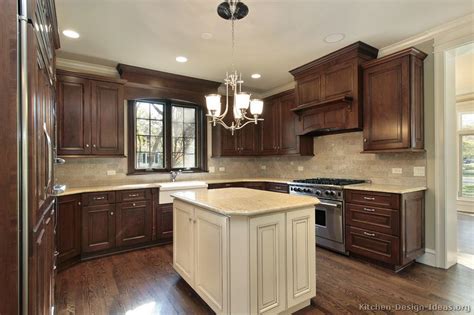 It is a term that includes several design elements, including warm. Traditional Kitchen Cabinets - Photos & Design Ideas