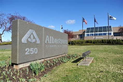 Albertsons Board Of Directors Compensation And Salary
