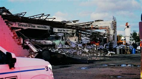 Unwetter In Den Usa Tornado Wütet In Chicago Zdfheute