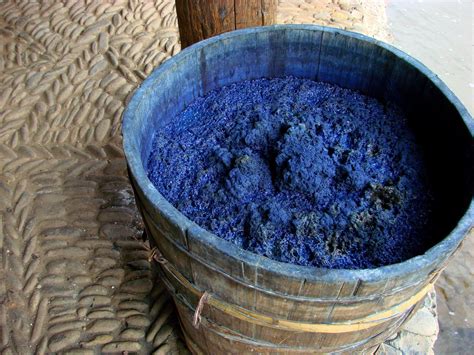 Please consult with your administrator. Clever with color: Indigo | Trois couleurs bleu, Teinture ...