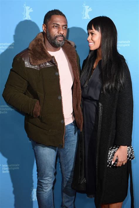 Photo Idris Elba And Fiancee Sabrina Dhowre Make First Post Engagement