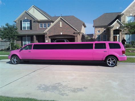 Tamworth Pink Limo Hire Limo Article Lux Limo