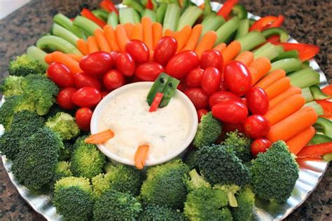 Get tips on how to arrange the vegetables in a wreath shape. Turkey Veggie Platter | Turkey veggie platter, Turkey ...
