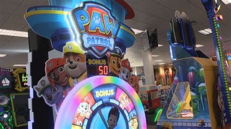 Chuck E Cheese Reopens For Games And Takeout Food Kepr