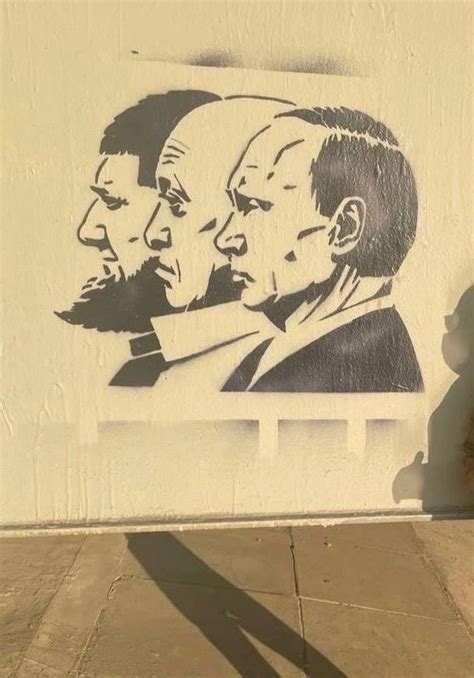 Эндрю 🇺🇦🇺🇸 On Twitter Граффити на мосту в Санкт Петербурге 🤢 ебать