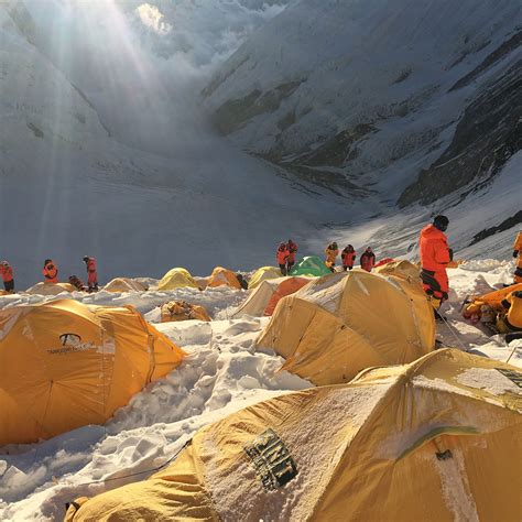 Kratka življenjska Doba Ambicioznost Odsev Mount Everest Deaths Bodies