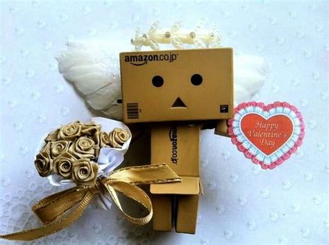 Pin By Enny Nieves On Danbo Danbo Place Card Holders T Wrapping