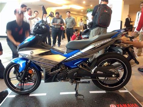 It creates a new and superb feeling in your daily trip on the road. Pelancaran Yamaha Y15ZR (LC150) - UntOngLAAAAA....