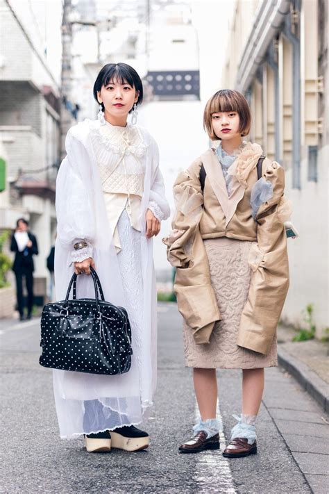 The Best Street Style From Tokyo Fashion Week Spring 2020 Vogue Avant