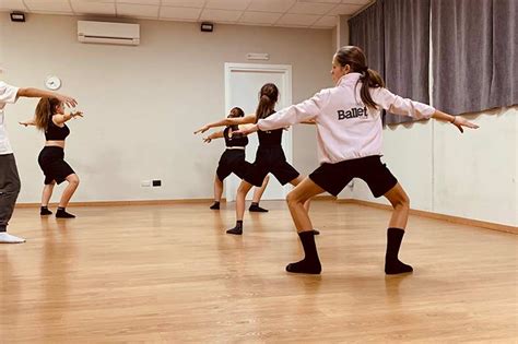 La Lezione Di Danza Moderna Scuole Di Danza Ballet