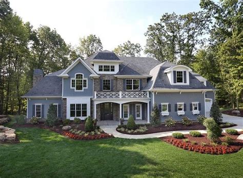 30 Popular Traditional Home Design Exterior Ideas - Home ...