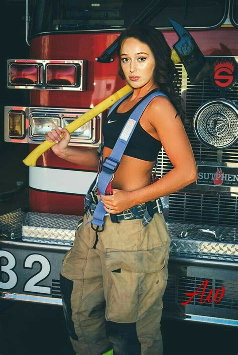 firefighter pictures female firefighter firefighter tattoo badass women pinup mädchen in