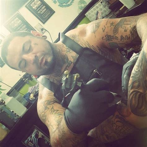 tattoo artist finds his calling helping amputees and breast cancer survivors